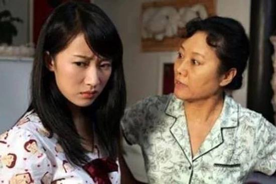 Uất nghẹn vì mẹ chồng gán cho tôi tội tày trời khi chồng vừa mất