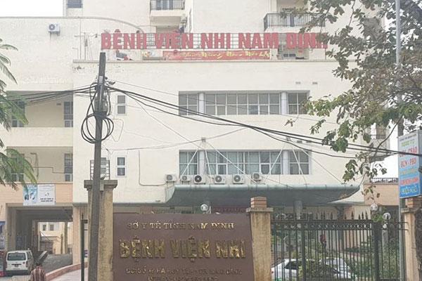 Bắt 2 điều dưỡng Bệnh viện Nhi Nam Định ăn bớt thuốc của bệnh nhi-1