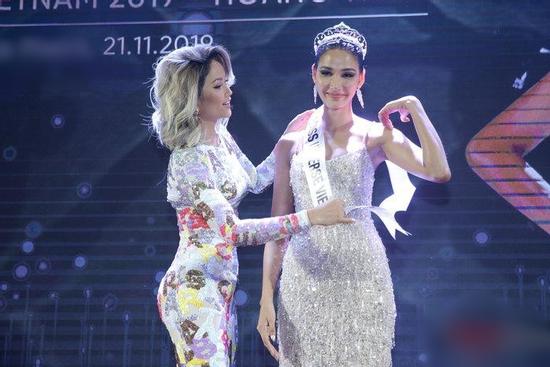 Cư dân mạng phản ứng trước câu trả lời hồn nhiên của Hoàng Thùy trước thềm Miss Universe 2019