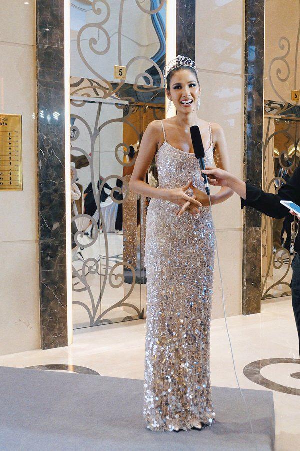 Cư dân mạng phản ứng trước câu trả lời hồn nhiên của Hoàng Thùy trước thềm Miss Universe 2019-5