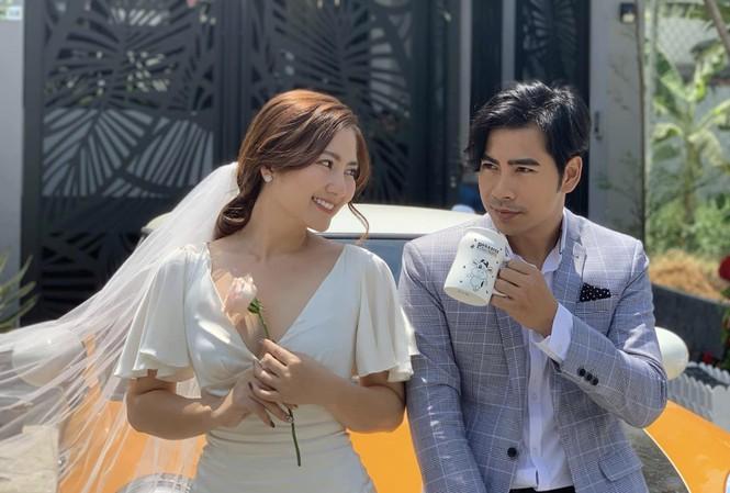 Dù đã ly hôn, Thanh Bình vẫn gọi mẫu thân Ngọc Lan là mẹ và đưa con trai về thăm ngoại-4