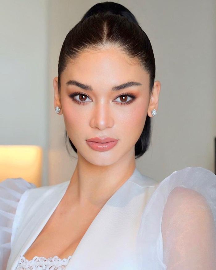 Layout make-up sương sương của Hoa hậu Hoàn vũ 2015 - Pia Wurtzbach (Philippines).