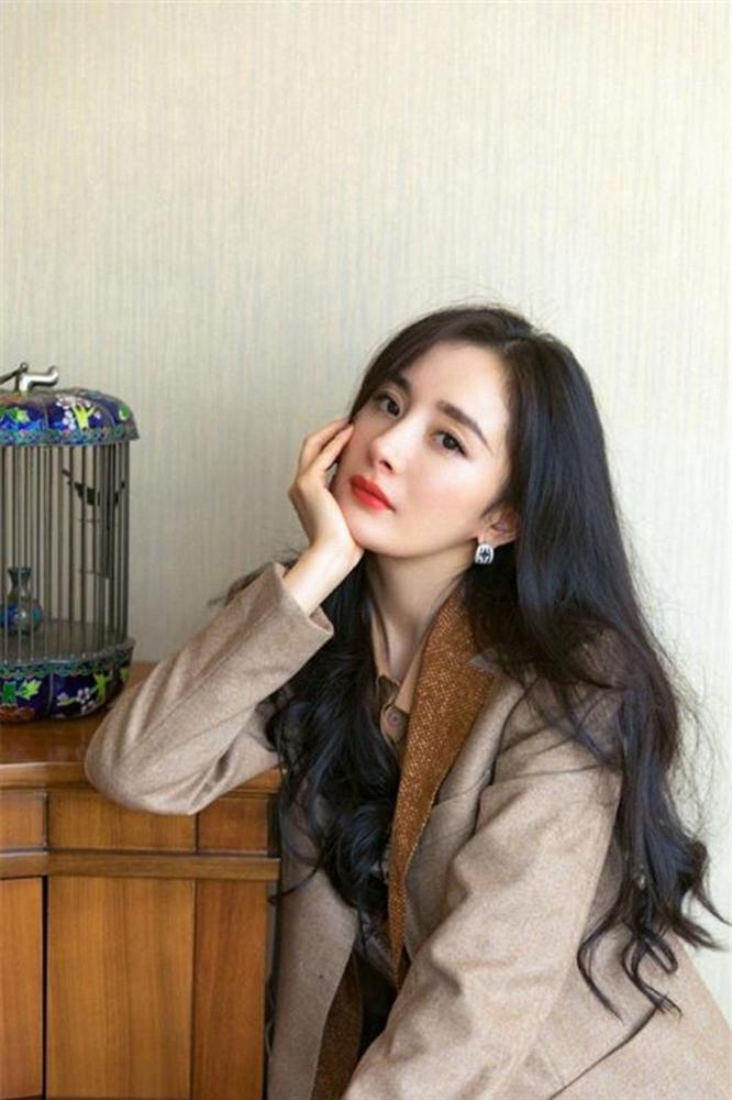 Kẻ thù không đội trời chung của làng giải trí Hoa ngữ: Tố Lâm Tâm Như ăn cắp, chê bai Dương Mịch, Mã Tư Thuần diễn dở-1