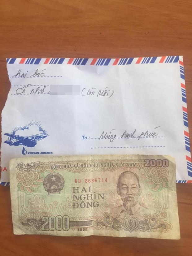 Ăn đám cưới mừng 2.000 đồng vì chê cỗ không ra gì, nội dung khiếm nhã ghi trên phong bì càng khiến nhiều người bức xúc-2