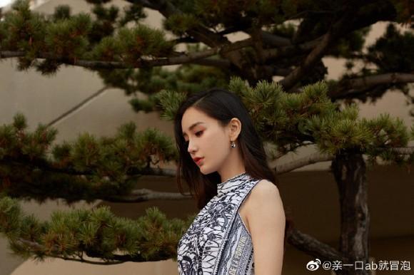 Cứ kín cổng cao tường như thế này Angelababy bớt gầy và đẹp hơn bội phần-1