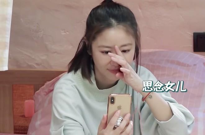 Lâm Tâm Như khóc trên sóng truyền hình-1