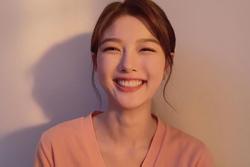 Sao nhí Kim Yoo Jung khoe nụ cười 'đốn tim', xứng danh biểu tượng nhan sắc thế hệ mới