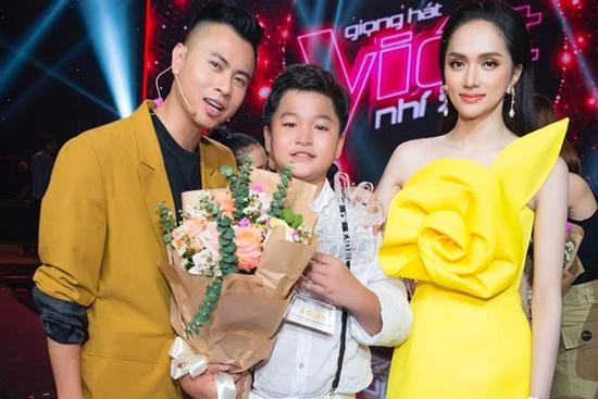 Học trò Hương Giang cover hit về 'tuesday' của cô giáo: người khen xuất sắc, kẻ chê không phù hợp với tuổi