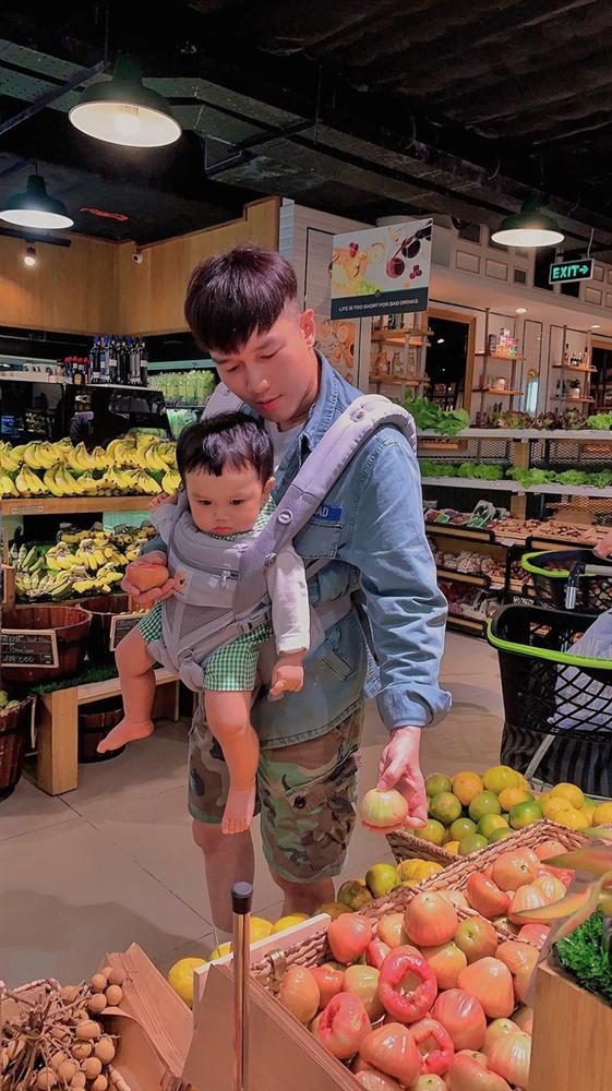 Stylist Lê Minh Ngọc và những ông bố đơn thân nổi tiếng trên mạng-3