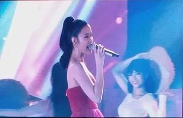 Giàu mà vẫn tiết kiệm: Làm vợ đại gia rồi nhưng Đông Nhi tiếp tục bị soi mặc lại váy cũ-2