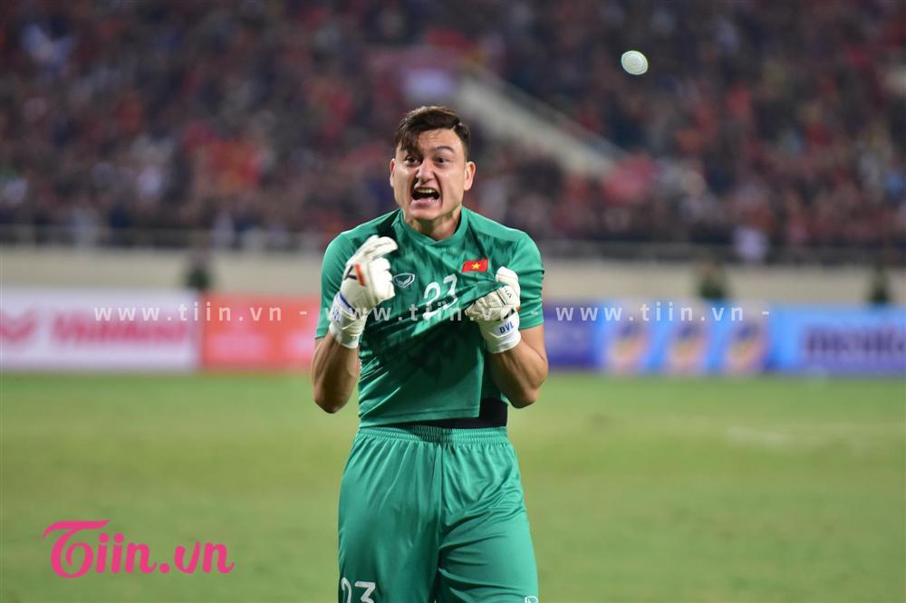 Phóng viên Thái cố tình gài Quang Hải câu hỏi tạo sóng, ngay lập tức nhận câu trả lời ngắn gọn nhưng siêu phũ-2