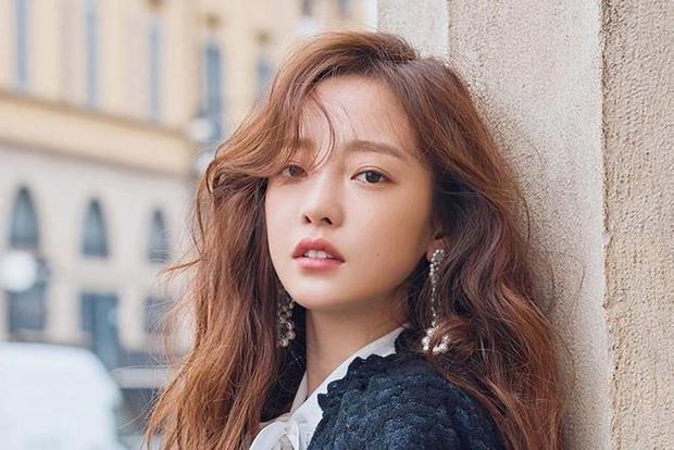 Tuổi thơ đầy cay đắng của Goo Hara: Bị cô lập, bị đánh đến ngất ở trường, bị đập hội đồng vì quá xinh đẹp-1