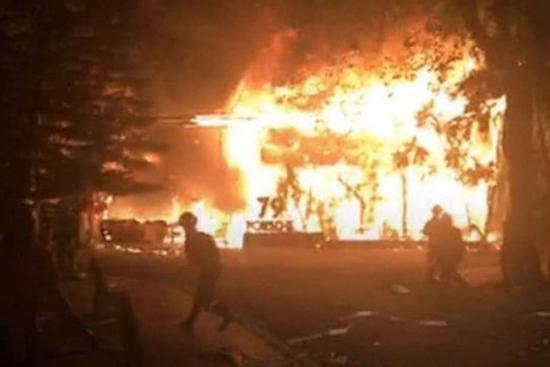 Đắk Lắk: Khu vực đánh nhạc DJ chập điện, nhà hàng bị cháy dữ dội giữa đêm