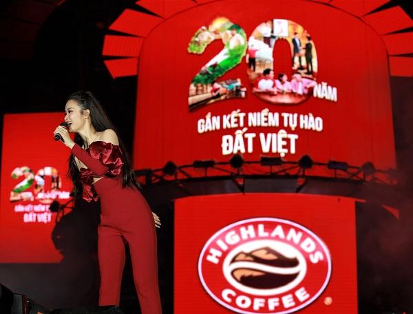 Hơn 10.000 fan Sài thành cháy hết mình cùng đại tiệc âm nhạc Highlands Coffee-3