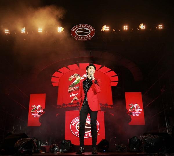 Hơn 10.000 fan Sài thành cháy hết mình cùng đại tiệc âm nhạc Highlands Coffee-4