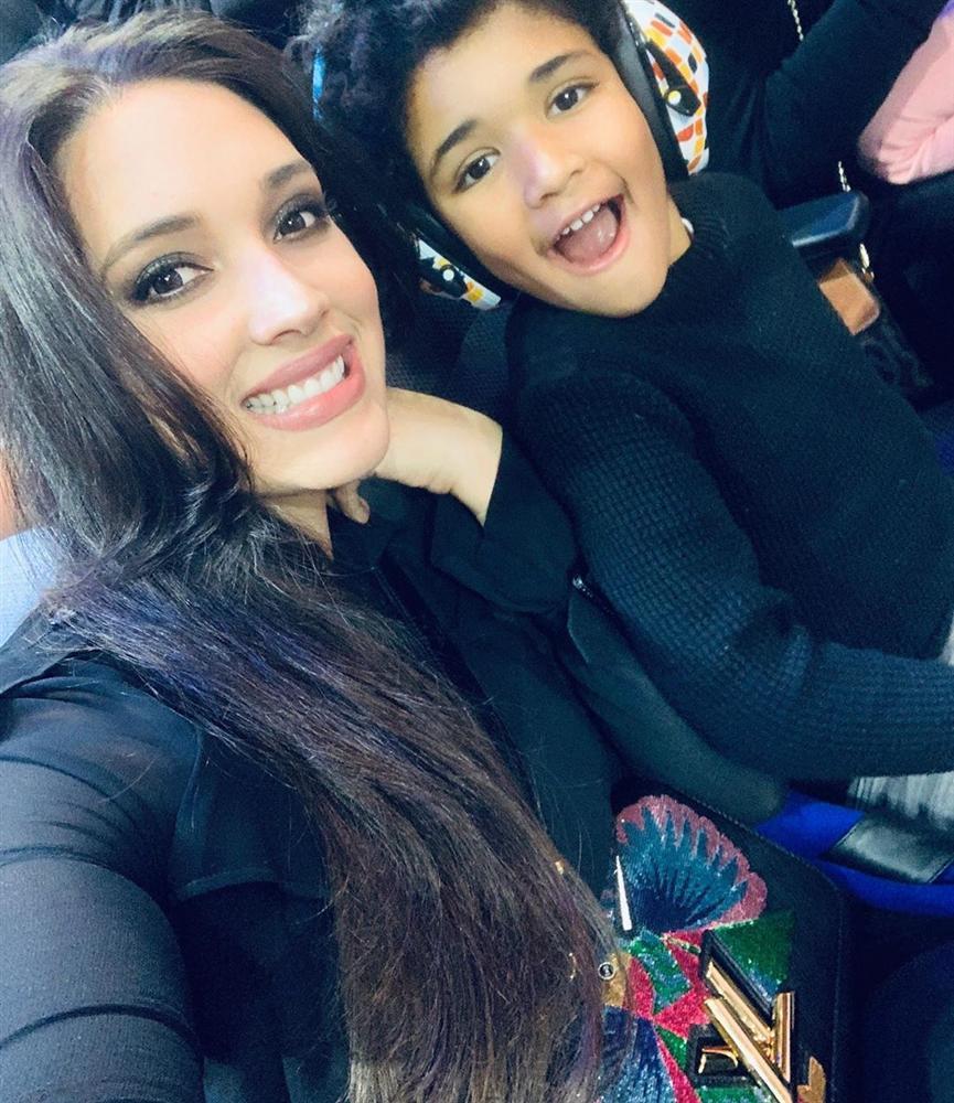 Bản tin Hoa hậu Hoàn vũ 25/11: Trương Thị May tung váy xuất thần, chặt từ HHen Niê đến mỹ nữ quốc tế-6