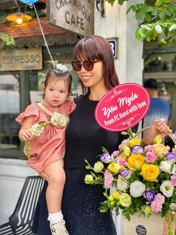 Mua đồ cho con toàn tiền triệu thanh lý chỉ vài trăm ngàn vẫn bị chê, Hà Anh đáp trả-2