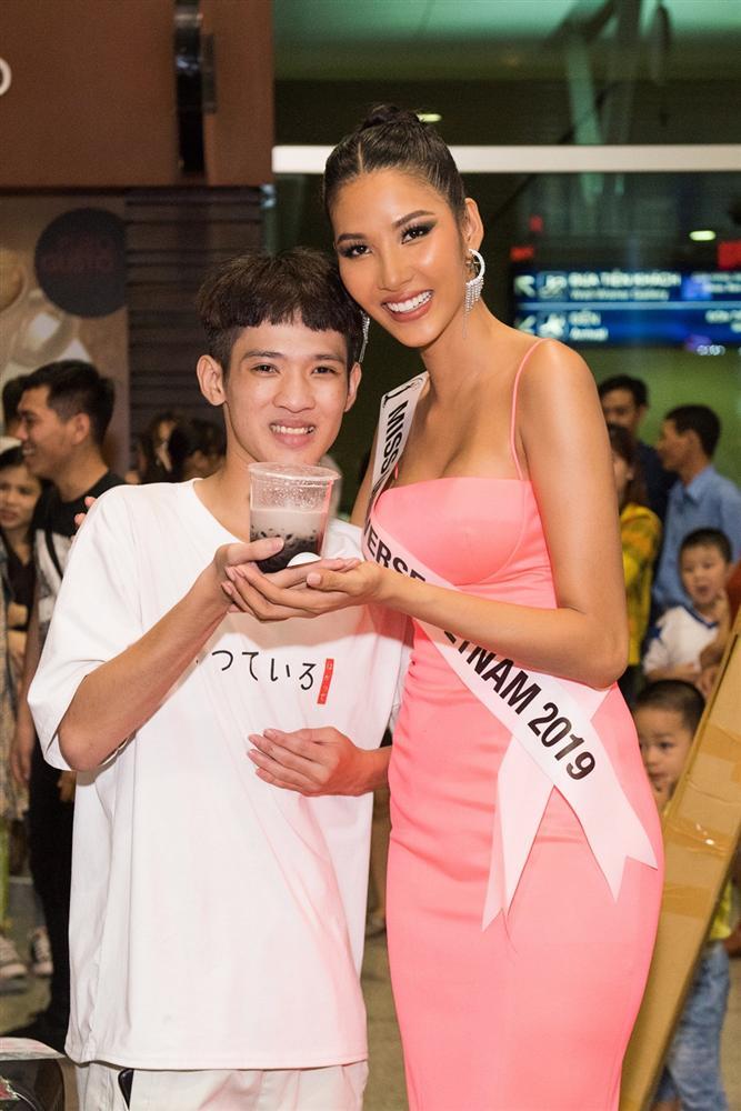 Tiễn Hoàng Thùy lên đường thi Miss Universe, HHen Niê ăn mặc siêu giản dị nhưng được khen vì lý do này!-6