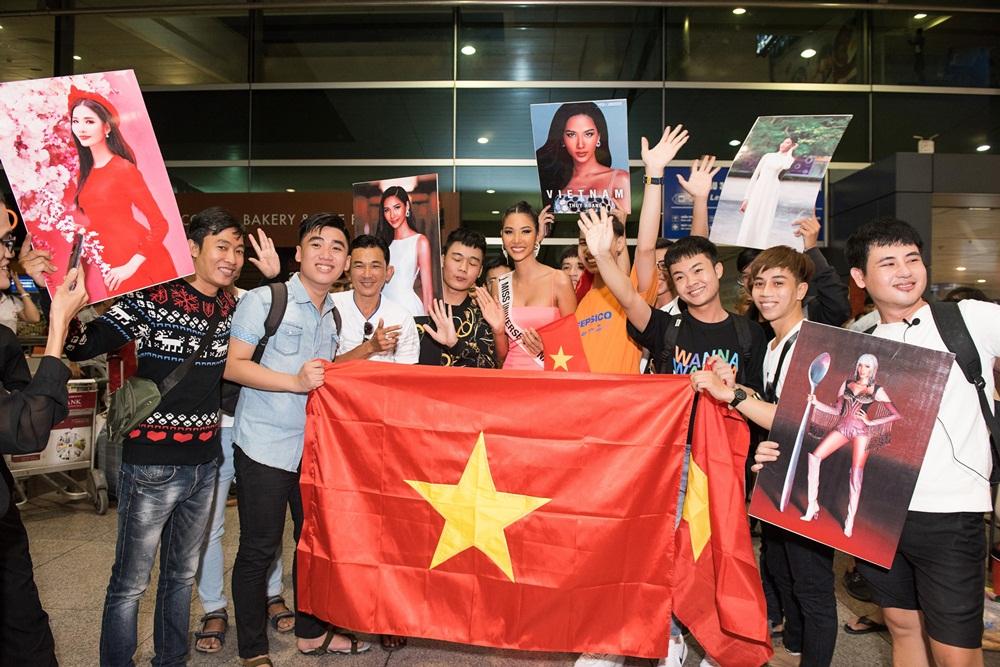 Tiễn Hoàng Thùy lên đường thi Miss Universe, HHen Niê ăn mặc siêu giản dị nhưng được khen vì lý do này!-10