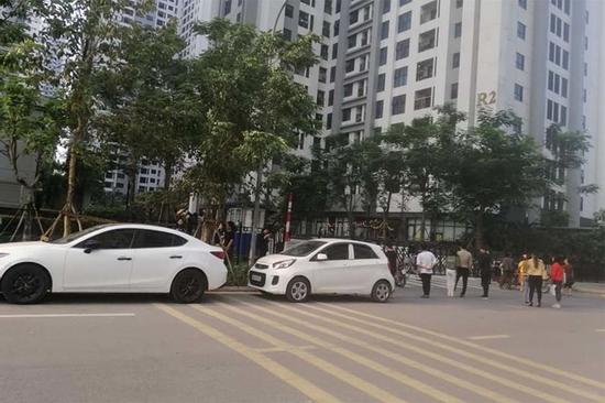 Hà Nội: Bé gái 11 tuổi rơi từ tầng 39 chung cư xuống đất tử vong