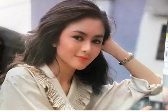 3 người tình Hoàng Phi Hồng: Kẻ mang tiếng giật chồng, người bị bồ trẻ đá