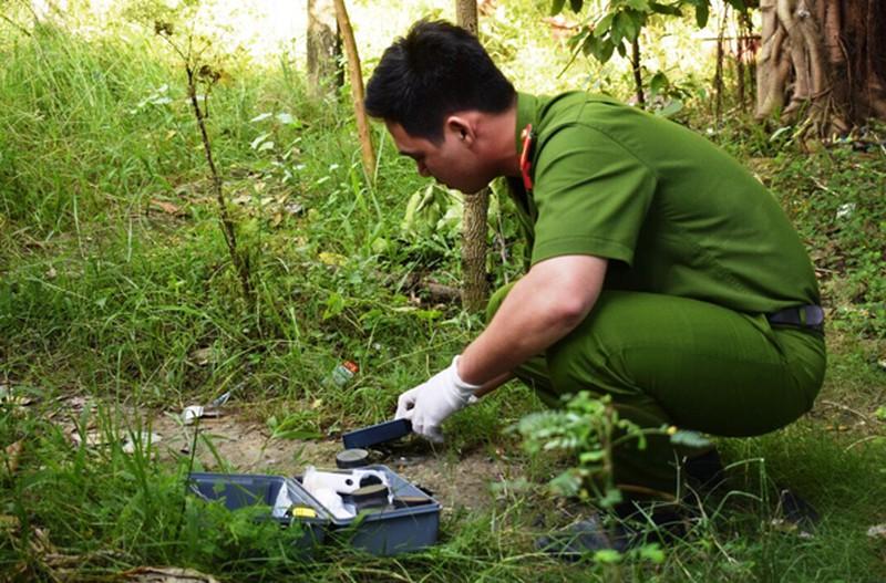 Kinh hoàng chồng đâm chết vợ đang mang thai rồi dìm xuống nước phi tang-2