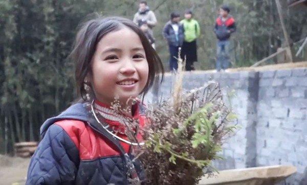 5 cô bé vùng cao mang nét đẹp lạ, trong trẻo tựa thiên thần từng gây bão khắp MXH Việt-4