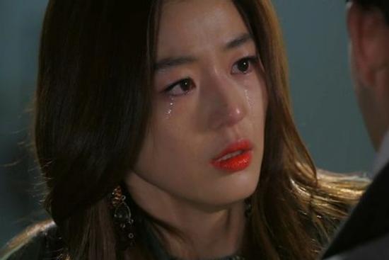 Những sự thật đen tối ở Hàn Quốc phơi bày trên phim