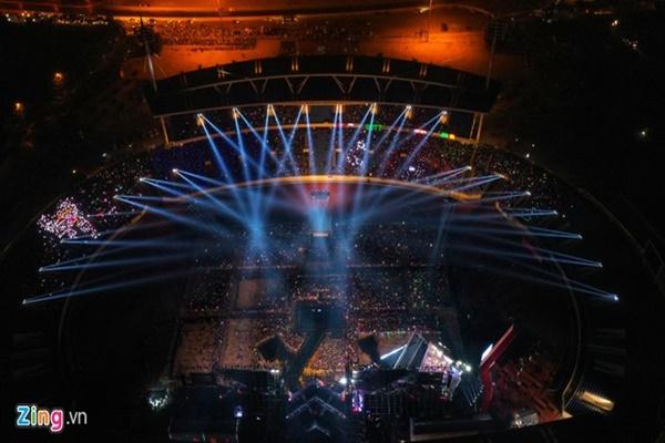 Cảnh chen lấn hỗn loạn, fan bức xúc bật khóc vẫn diễn ra như cơm bữa tại các sự kiện Kpop-2