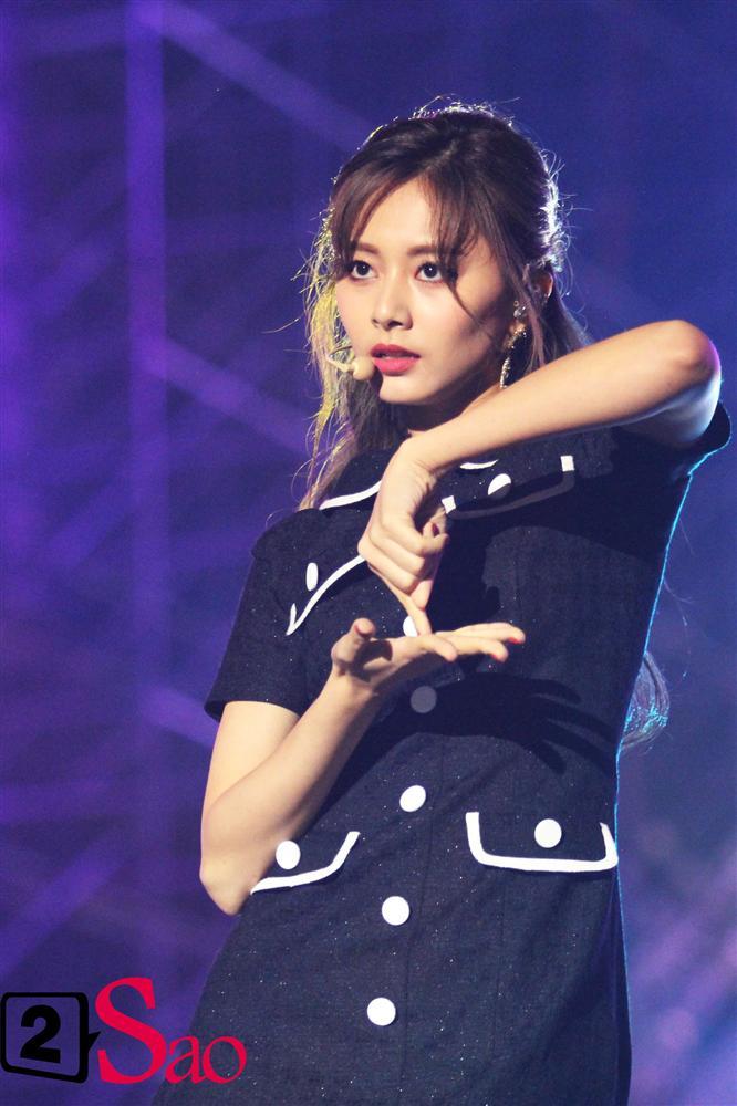 3 nữ thần tượng Kpop được khen đẹp nhất lễ trao giải AAA-13