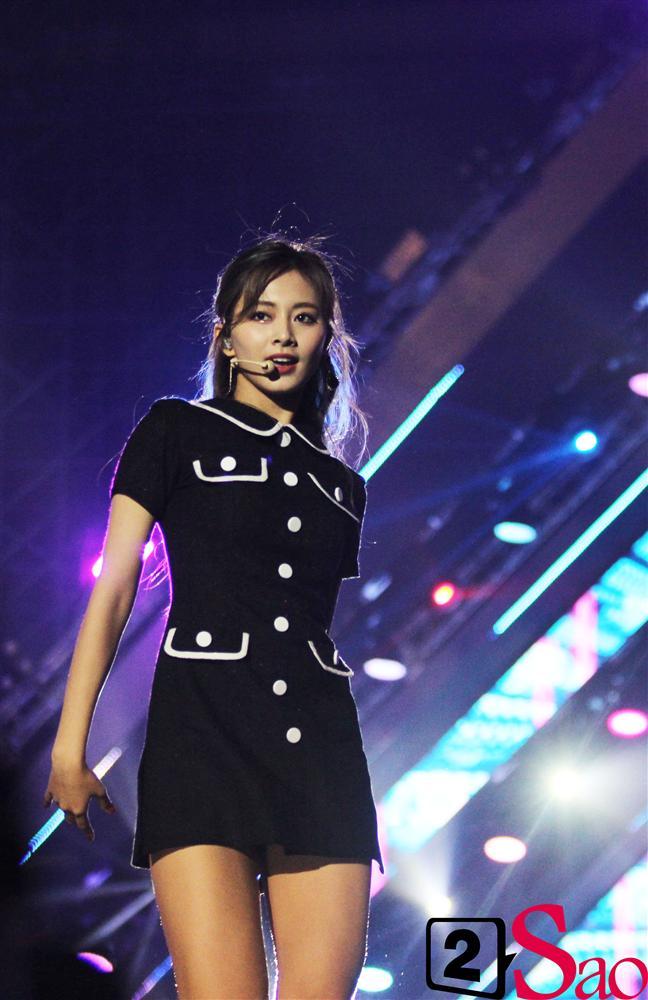 3 nữ thần tượng Kpop được khen đẹp nhất lễ trao giải AAA-14