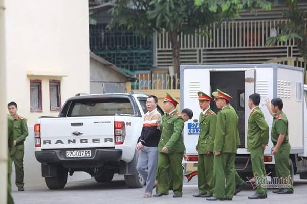 Nóng: Lần đầu tiên bố và chị gái nữ sinh giao gà bị sát hại ở Điện Biên xuất hiện-4