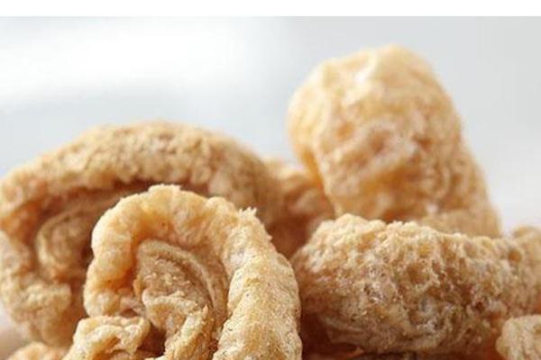 Đăng clip bóc phốt da heo làm từ cao su, cô gái bị chỉ trích vì lý do này-8