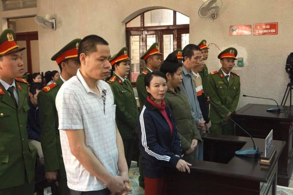 Mẹ nữ sinh giao gà gầy xọp khóc nức nở, chồng khẳng định gia đình không bao giờ mua bán ma túy-12