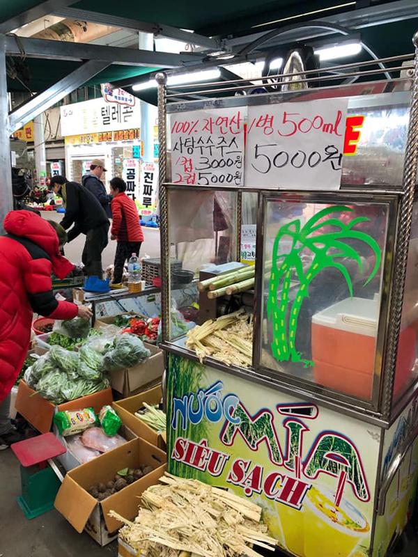 Bất ngờ chưa: Món ăn đường phố Xôi lạc - bánh khúc đây xuất hiện ở Hàn Quốc với giá 59k/suất-2