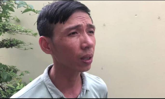 Vụ 3 học sinh trên xe đưa rước đang chạy văng xuống đường: Tài xế nói gì?-2