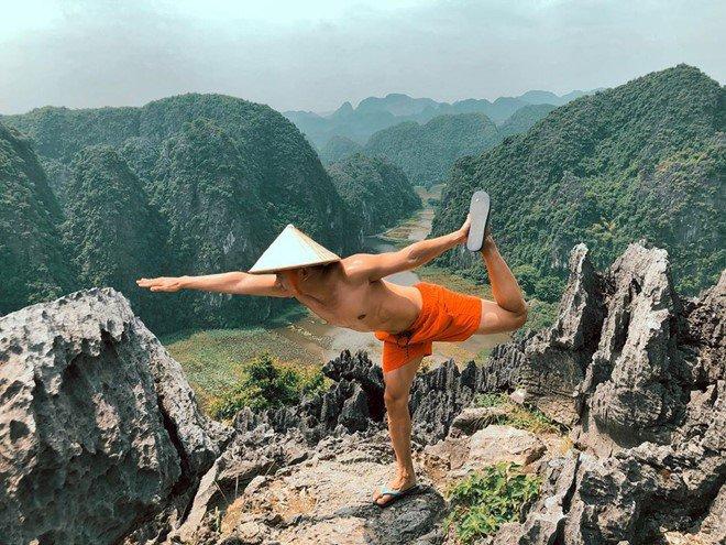 Cả loạt trai đẹp thi nhau cởi áo, khoe 6 múi ở Thánh địa sống ảo nổi tiếng miền Bắc-4