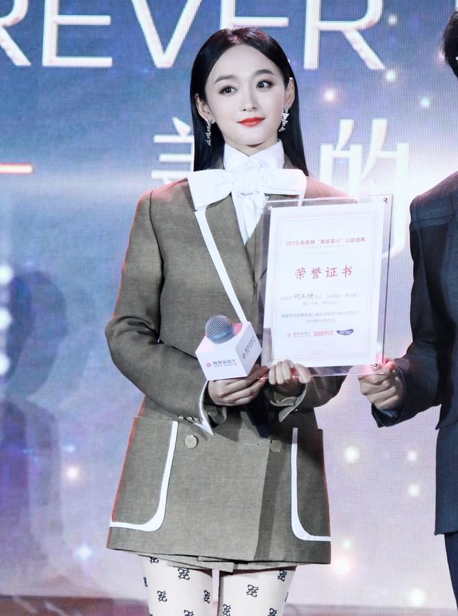 Lý Nhược Đồng đọ sắc cùng Xa Thi Mạn-9