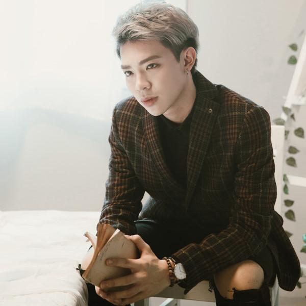 Erik xuống tóc cực mạnh giữa ồn ào bị tố lợi dụng tình cảm của Sơn Ngọc Minh-8