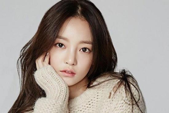Anh trai Goo Hara tiết lộ tin nhắn cuối cùng với em gái chứa đựng nỗi xót xa