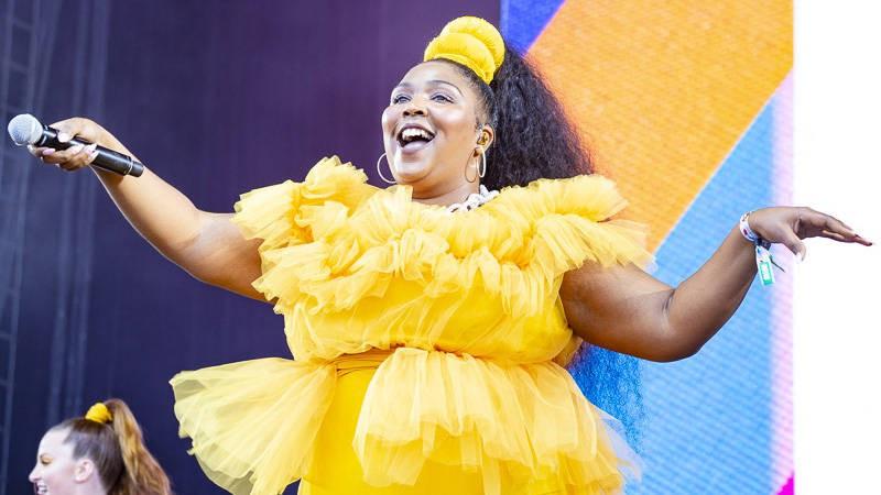 Lizzo - nàng béo đang càn quét âm nhạc thế giới là ai?-2