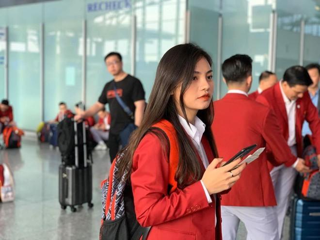 Vẻ đẹp hút mắt của nữ bác sĩ đoàn thể thao Việt Nam dự SEA Games 30-1