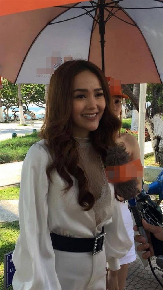 Không qua hậu kỳ, loạt hình chụp các người đẹp Việt bằng camera thường khiến dân tình ngơ ngác-4