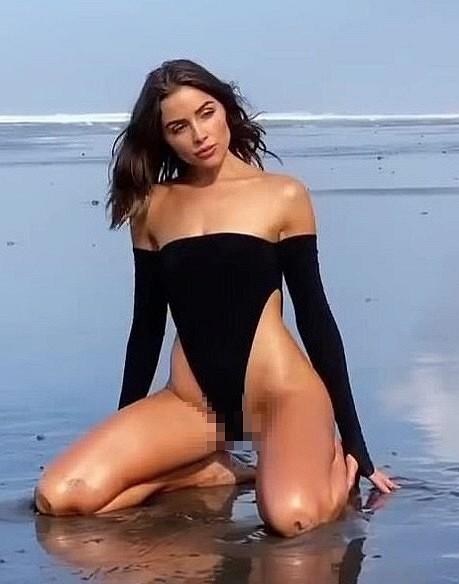 Diện bikini xẻ cao, Trà Ngọc Hằng biết cách tạo dáng bớt phản cảm hơn hàng loạt sao Hollywood-7