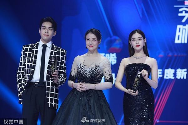 Hai thế hệ Chu Chỉ Nhược tình cảm trên sân khấu-3