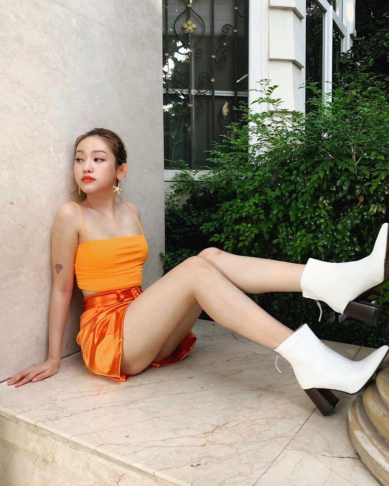 Khoe vóc dáng nuột nà cùng caption sặc mùi thính nhưng Thúy Vi lại bị cà khịa gắt về dáng ngồi-2