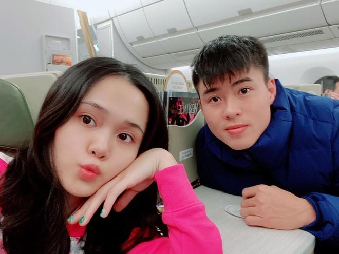 Văn Hậu và các cầu thủ khi ngọt ngào, lúc lầy lội trêu chọc bạn gái-5