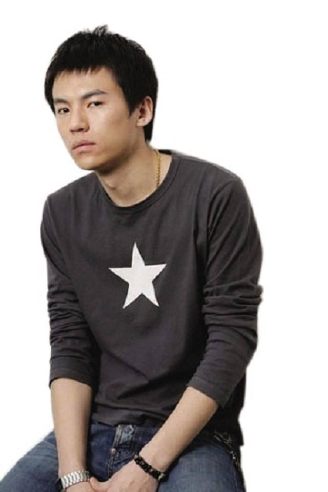 Hội thừa kế đỉnh châu Á: Người cưới siêu mẫu, kẻ vừa xấu vừa thấp nhưng yêu toàn minh tinh-8