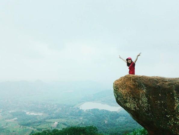 4 mỏm đá sống ảo nổi tiếng gây chú ý dân mạng-7