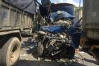 Tai nạn liên hoàn trên Xa lộ Hà Nội: Phụ xe tử vong mắc kẹt trong cabin, tài xế bị thương nặng